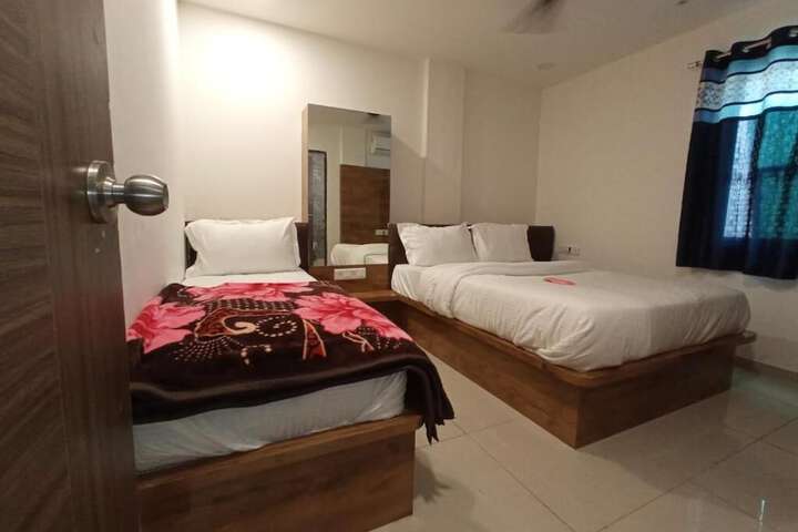 Room 9 of 40