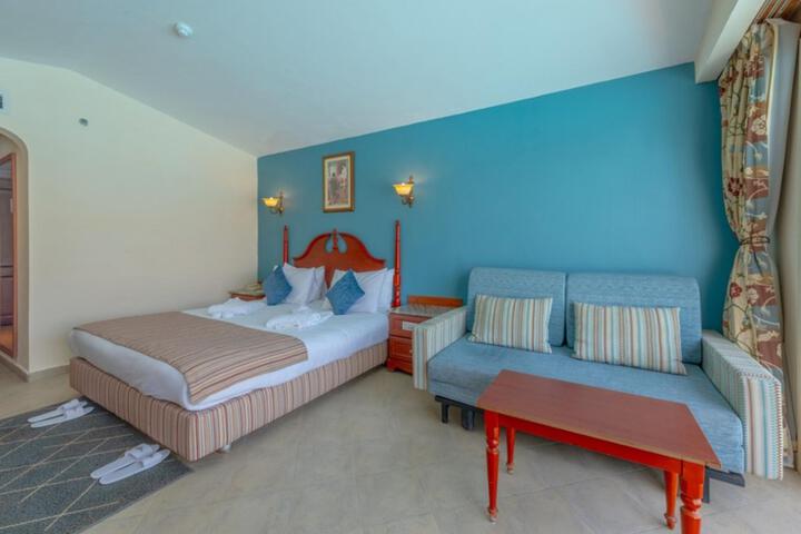 Room 18 of 24