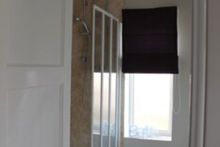 Room 2 of 34