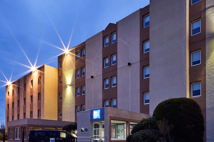Building Photo