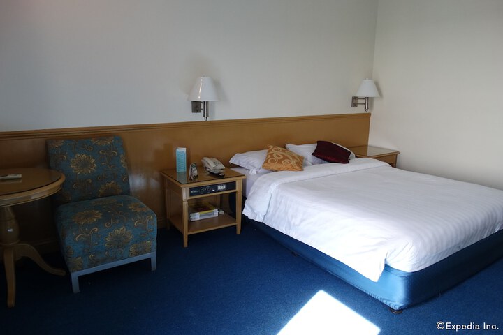 Room 6 of 45