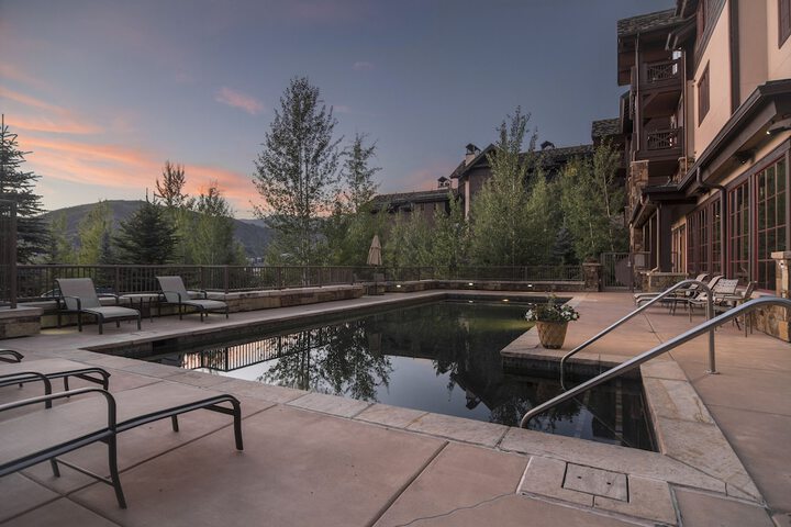 Pool 191 of 209