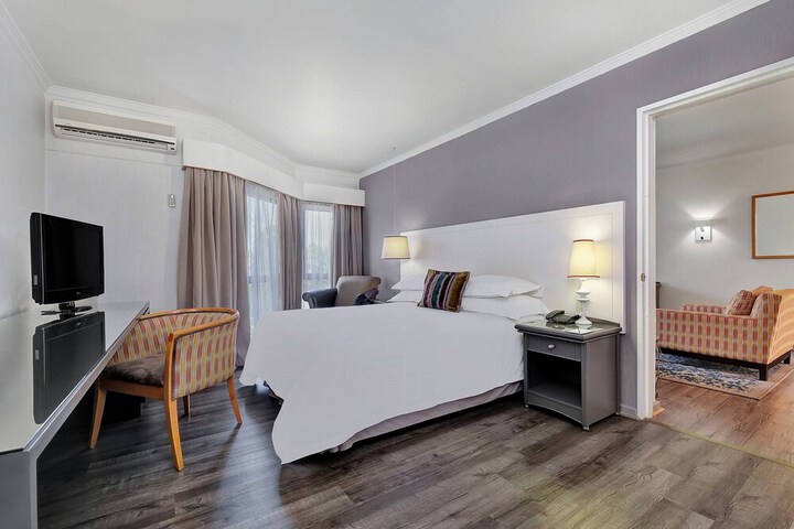 Room 9 of 46
