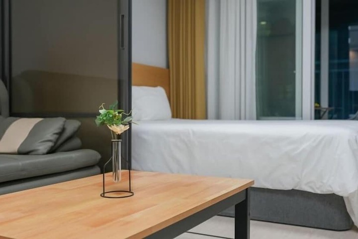 Room 15 of 27