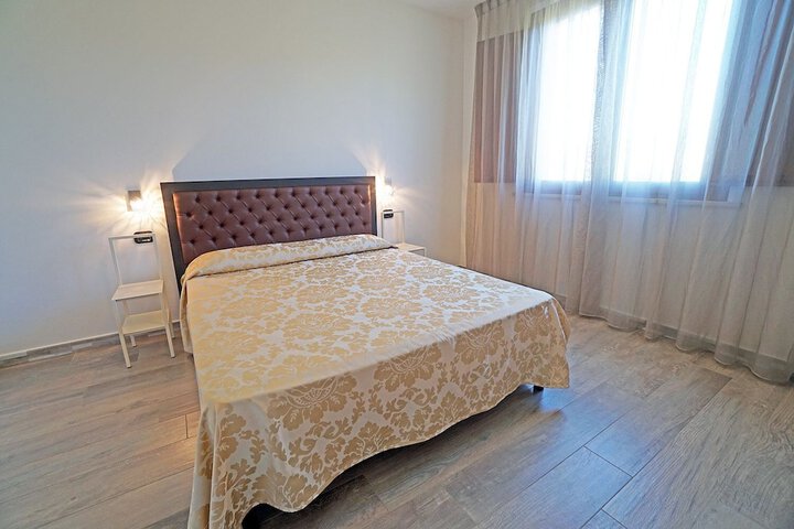 Room 12 of 88