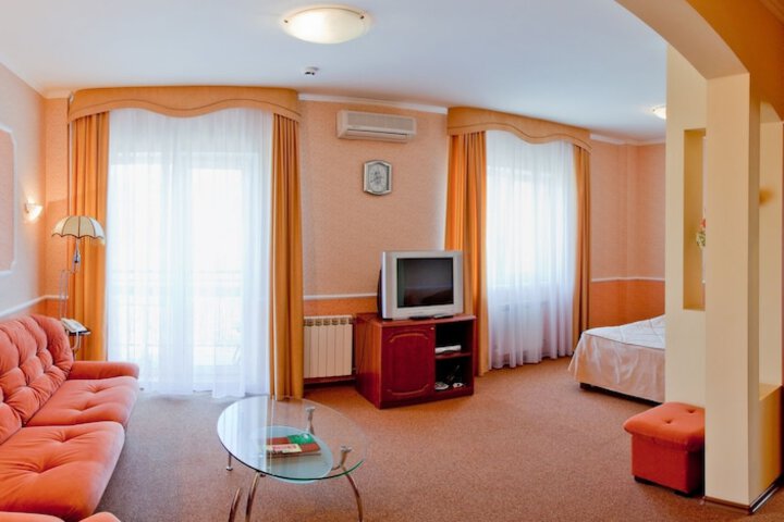 Room 48 of 99