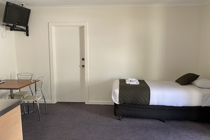 Room 11 of 46