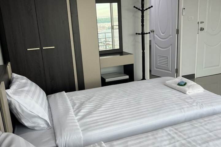 Room 14 of 50