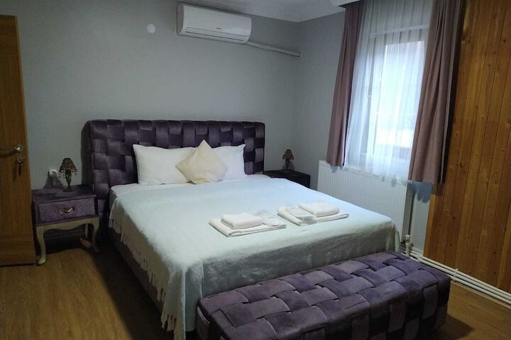 Room 5 of 43