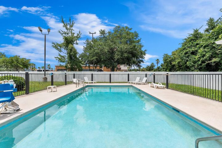 Pool 34 of 64