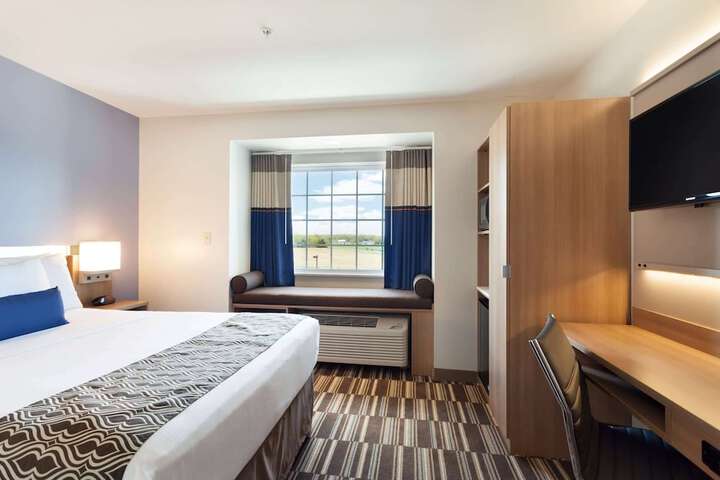 Room 9 of 23
