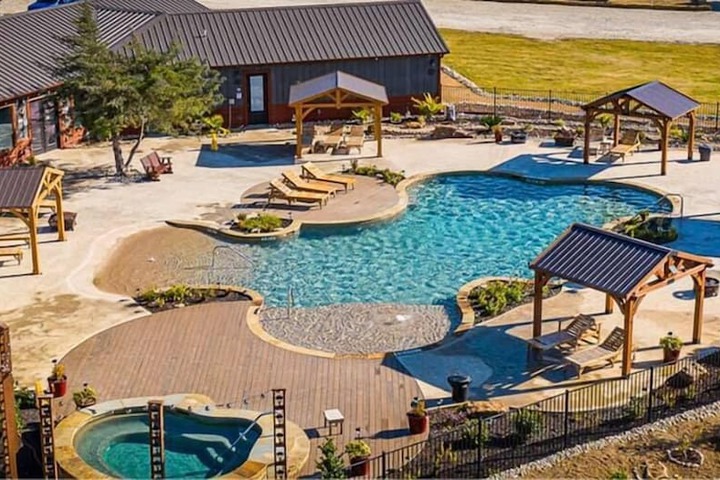Pool 34 of 119