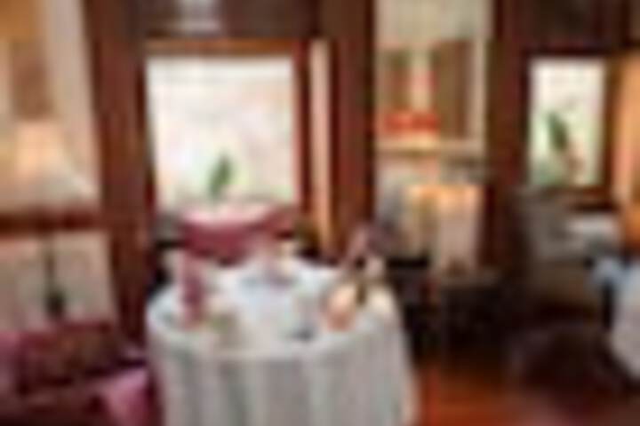 Lounge 71 of 78