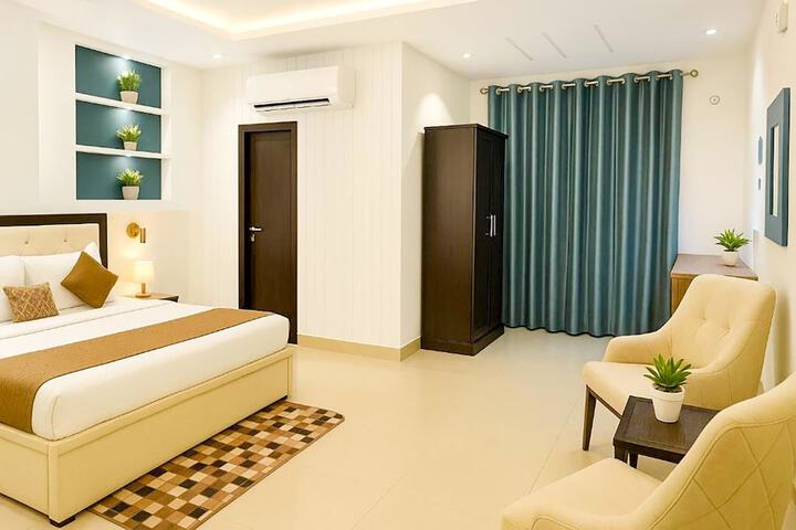 Room 16 of 28