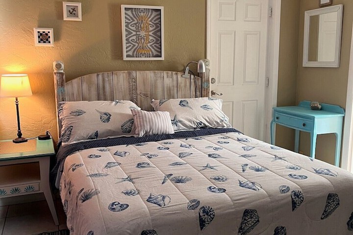 Room 11 of 50