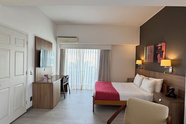 Room 32 of 124