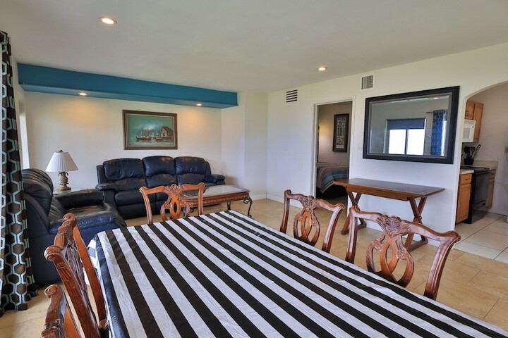 2 Double Beds (49 of 59)