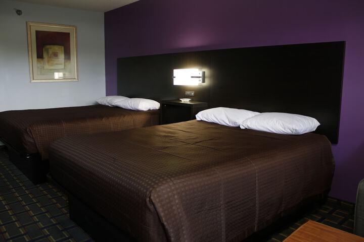 Room 10 of 30