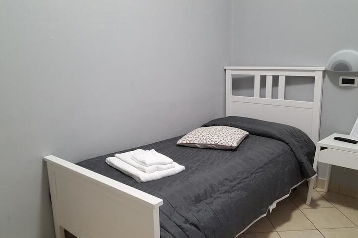 Room 12 of 16