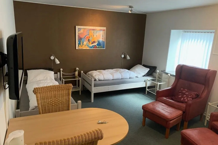 Room 2 of 13