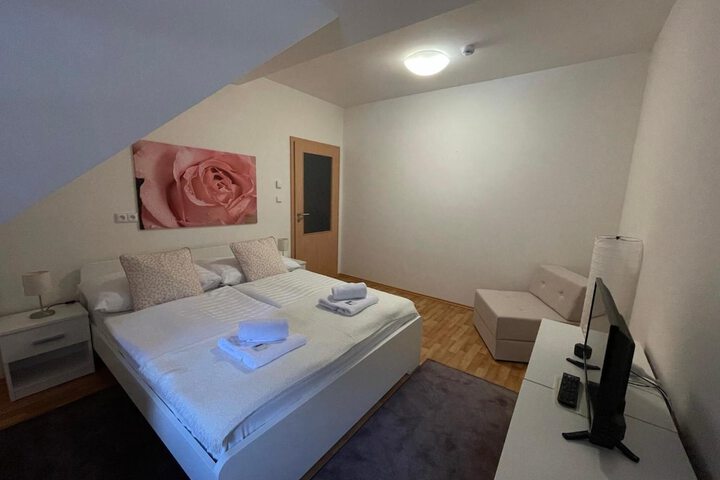 Room 27 of 57