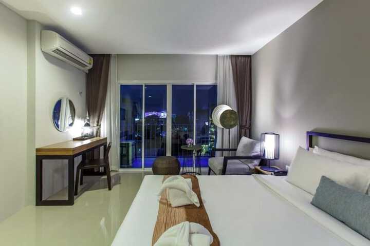 Room 9 of 52
