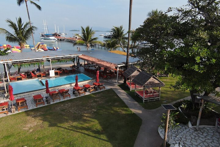 Hotel Entry