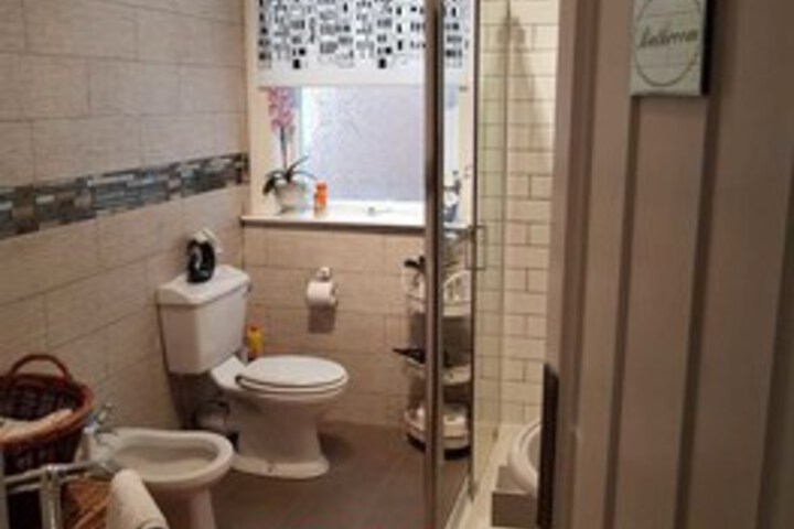 Room 3 of 18