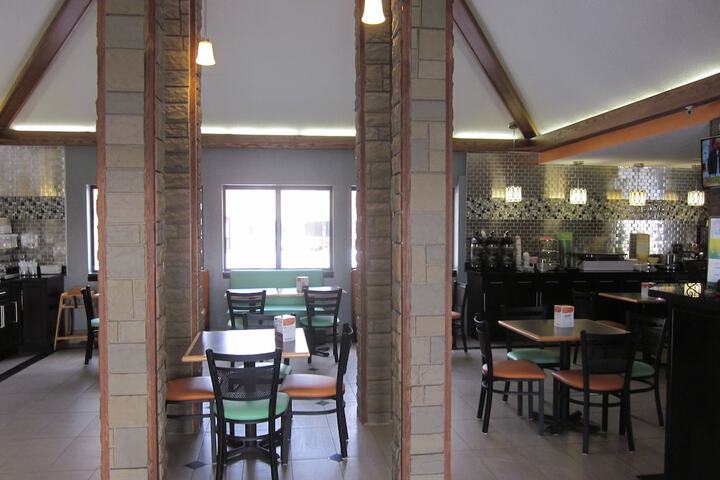Breakfast area