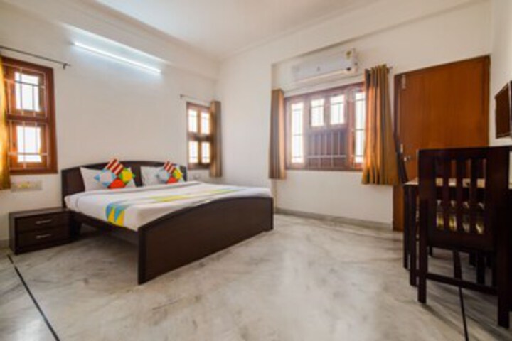 OYO 12240 Home Peaceful 3BHK Hiran Magri
