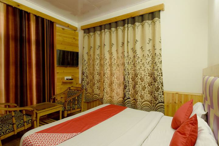 Room 13 of 20