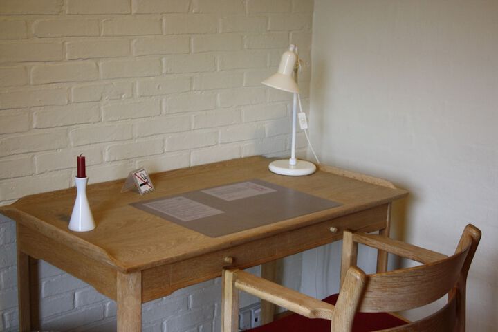 Room 6 of 68