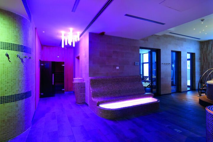 Room 53 of 123