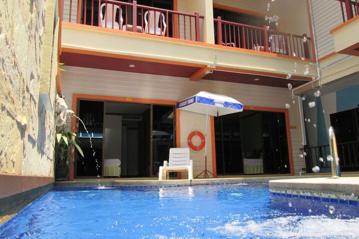 Pools & Facilities