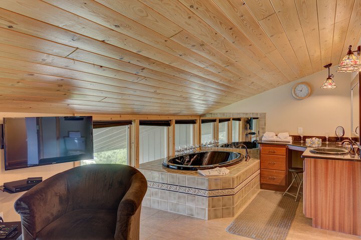 Hot Tub 103 of 124