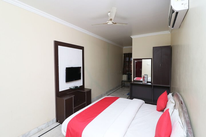 Room 20 of 27