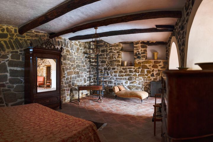 Room 29 of 33