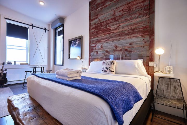 Room 2 of 21