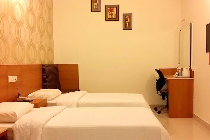 Room 5 of 48