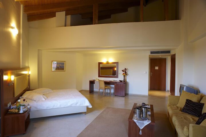 Room 5 of 31