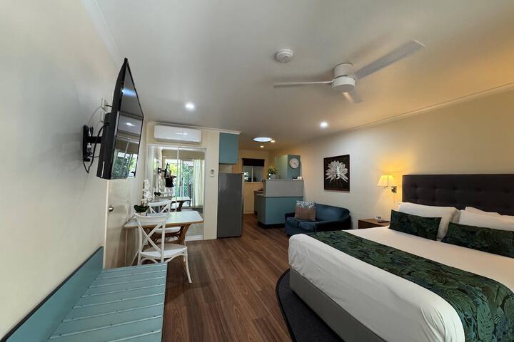 Room 30 of 154