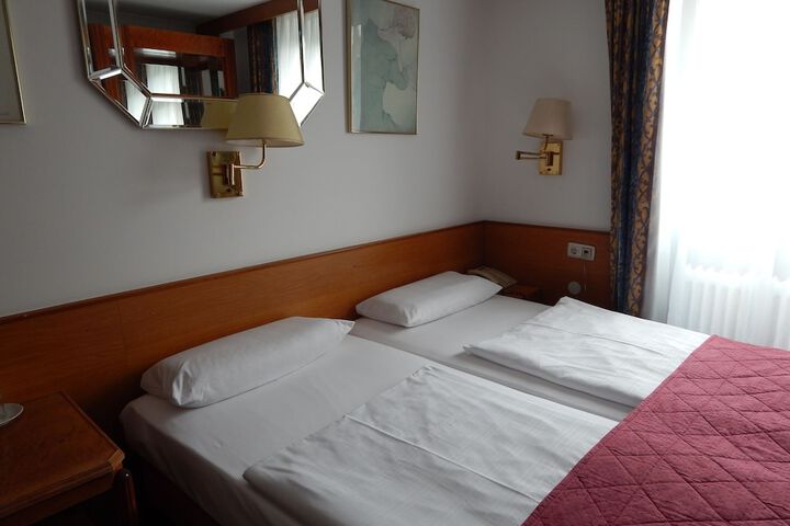 Room 30 of 54