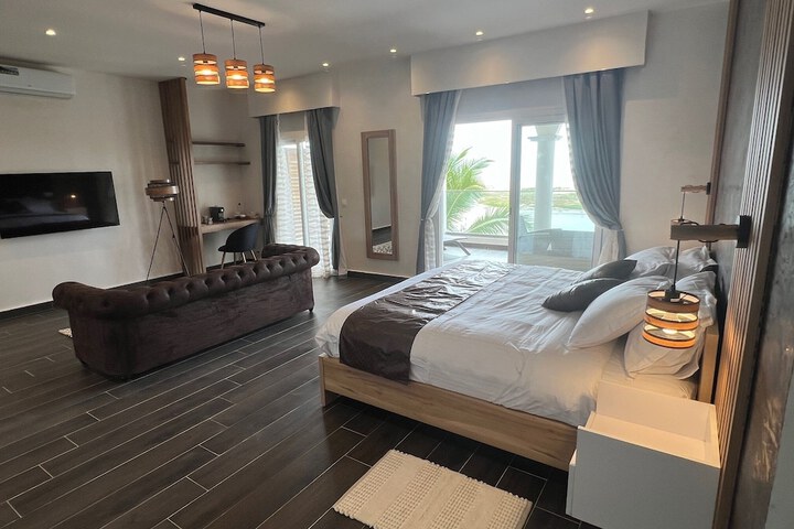 Room 4 of 46