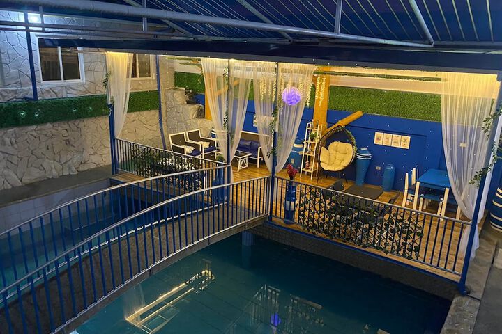 Pool 18 of 39