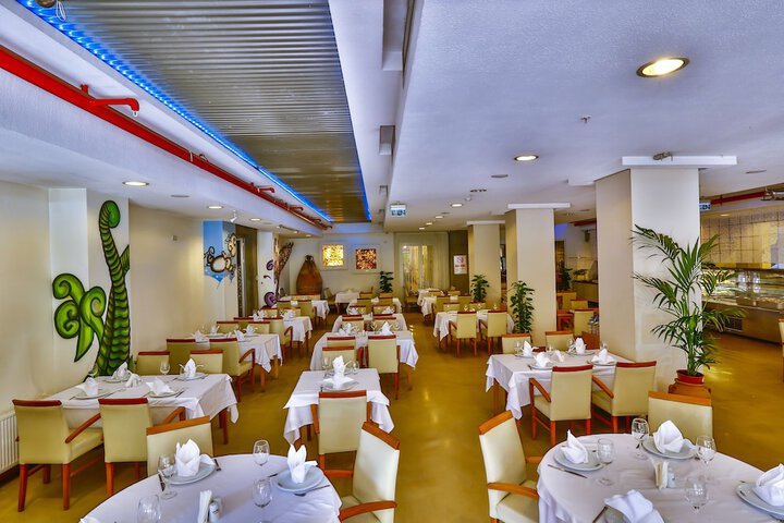 Dining 71 of 91