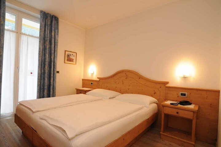 Room 5 of 30