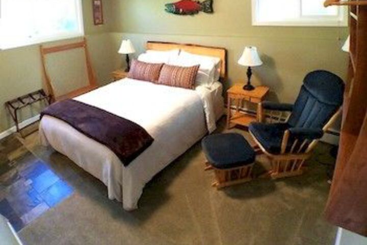 Room 11 of 19
