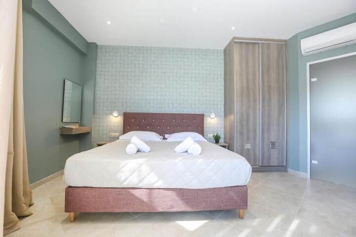 Room 8 of 22