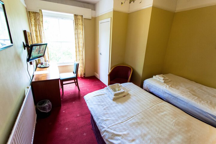 Room 13 of 69