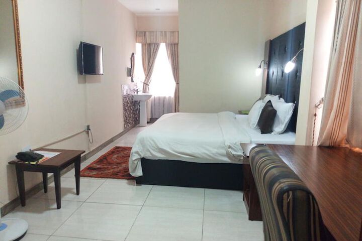 Room 7 of 23